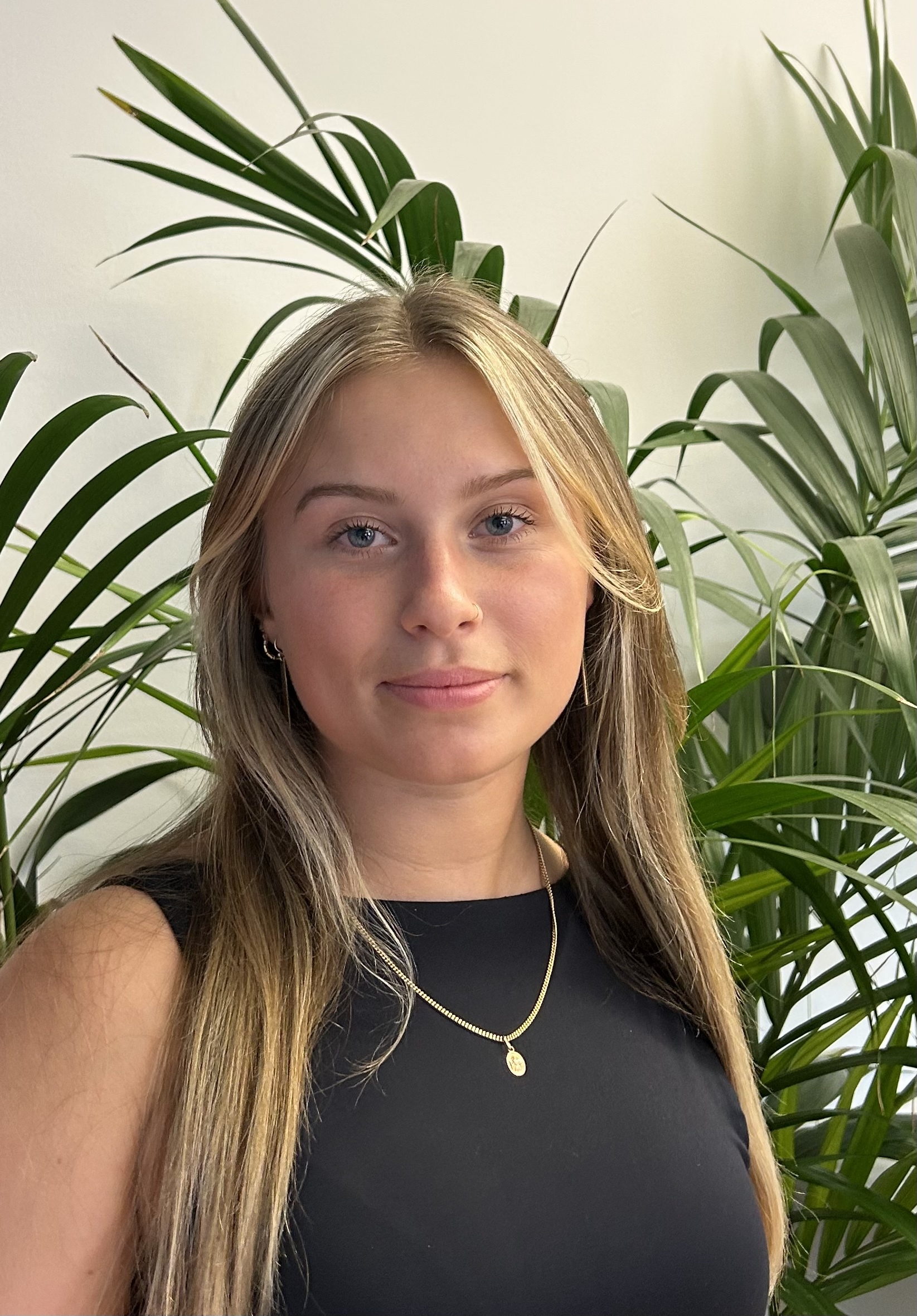 Ellie Dudley: Australia'S Future Leader? - 2tuff6j